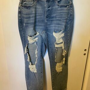 Judy Blue Ripped Boyfriend Jeans in Blue